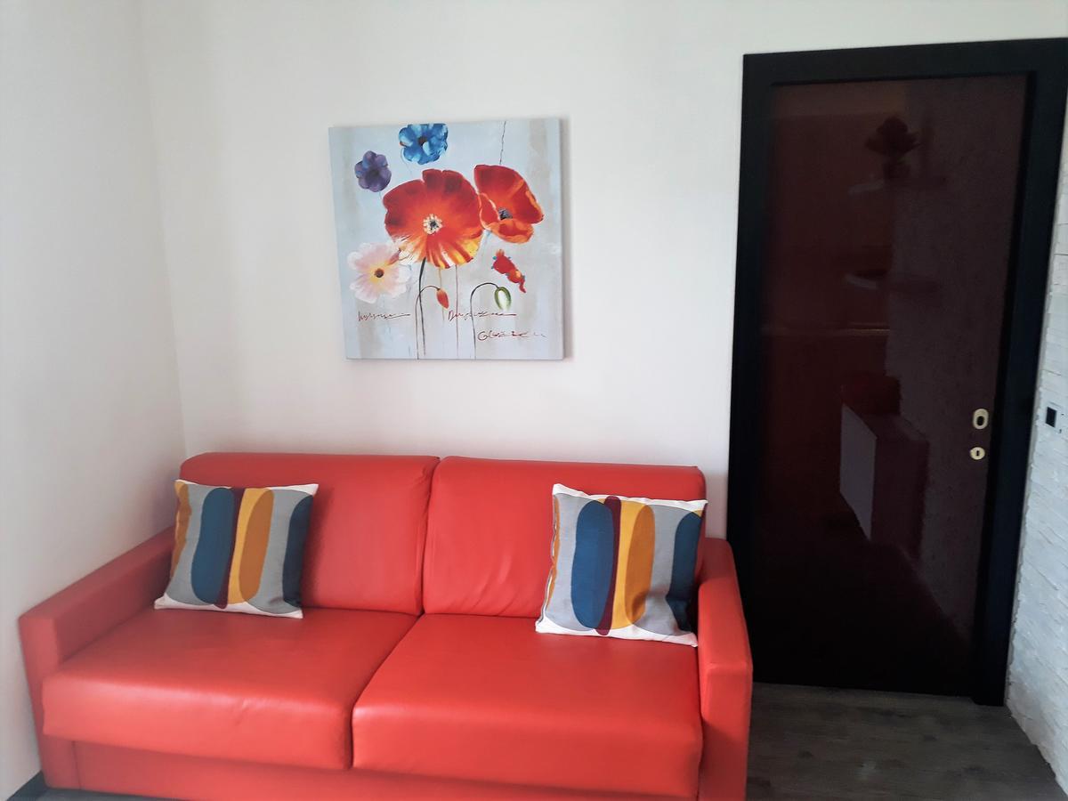 Campione Giulia Exclusive Lakefront Apartment By Gardadomusmea Campione del Garda Εξωτερικό φωτογραφία
